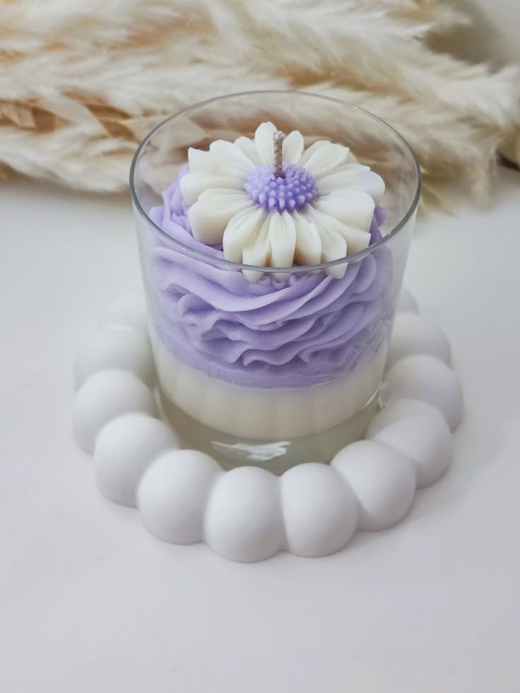 DAISY DREAMS | Handcrafted Frosted Scented Candle