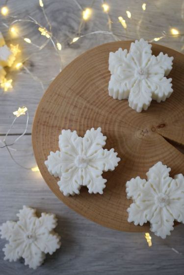 SNOWFLAKE | Handcrafted Christmas Scented Candle | Set of 4