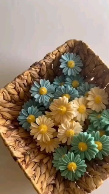 DAISY | Handcrafted Scented Floating Candles