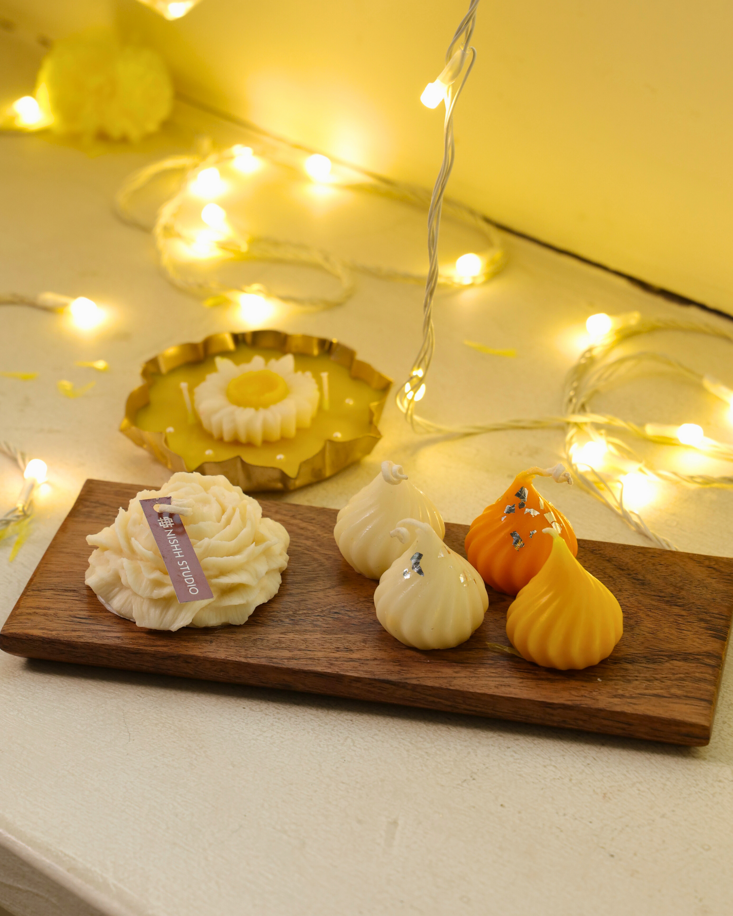 Eco-friendly luxury candle gift box – Mukta Diwali Hamper packaging for gifting.