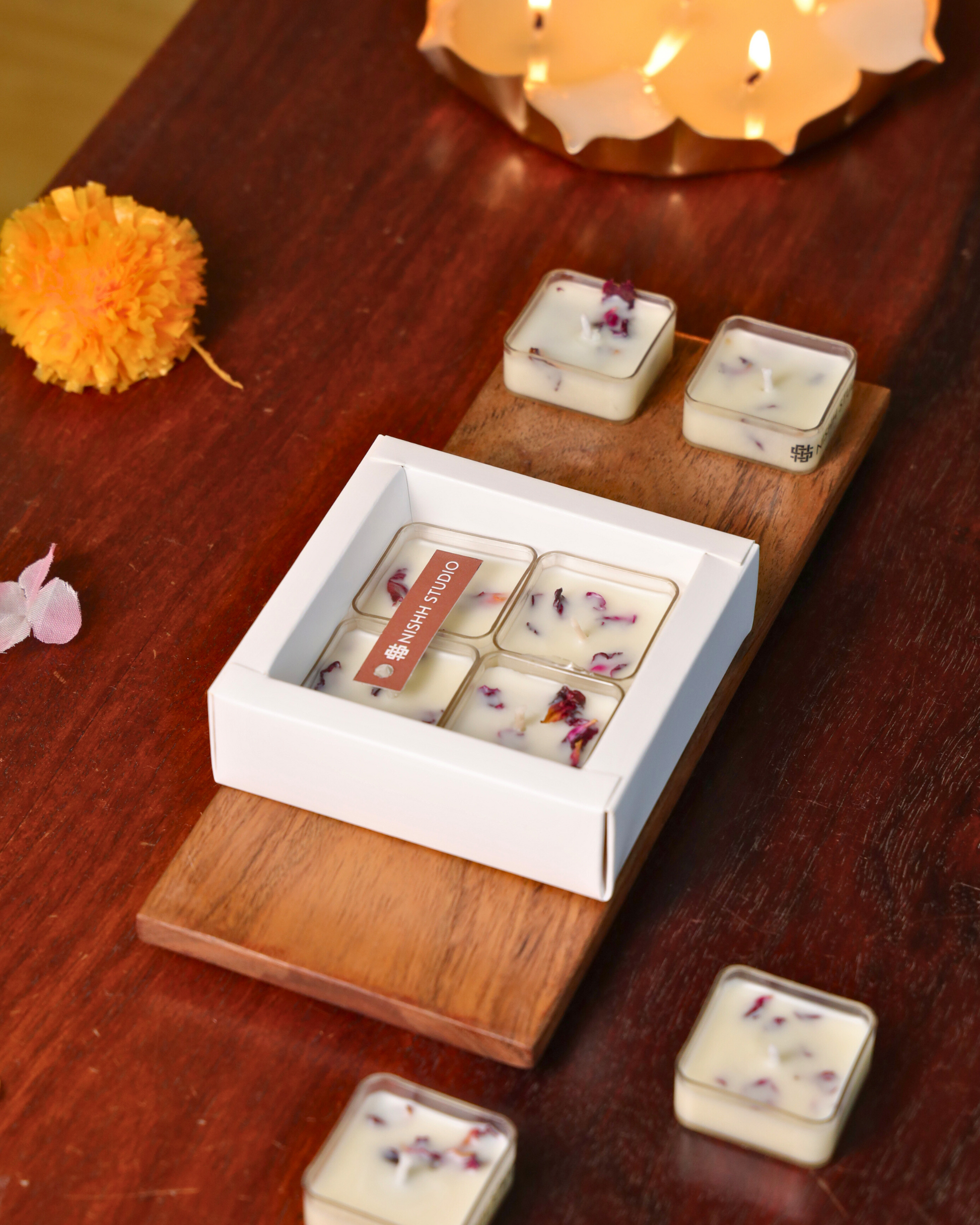 Eco-friendly luxury candle gift box – Gulpatra Gift Set packaging for festive gifting.