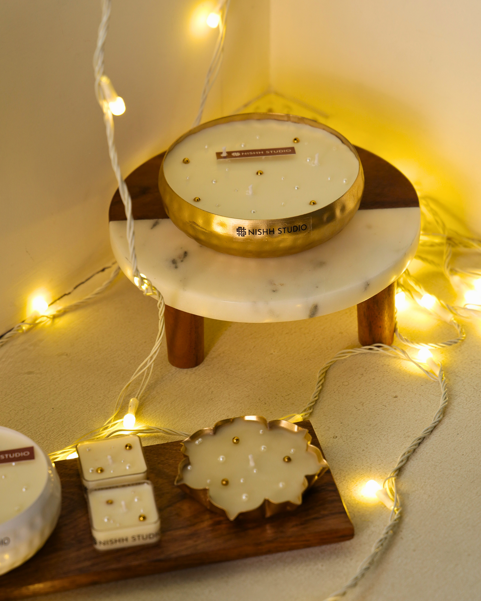 Large round urli candle – centerpiece of Mukta Luxe Gift Hamper, handcrafted for Diwali décor.