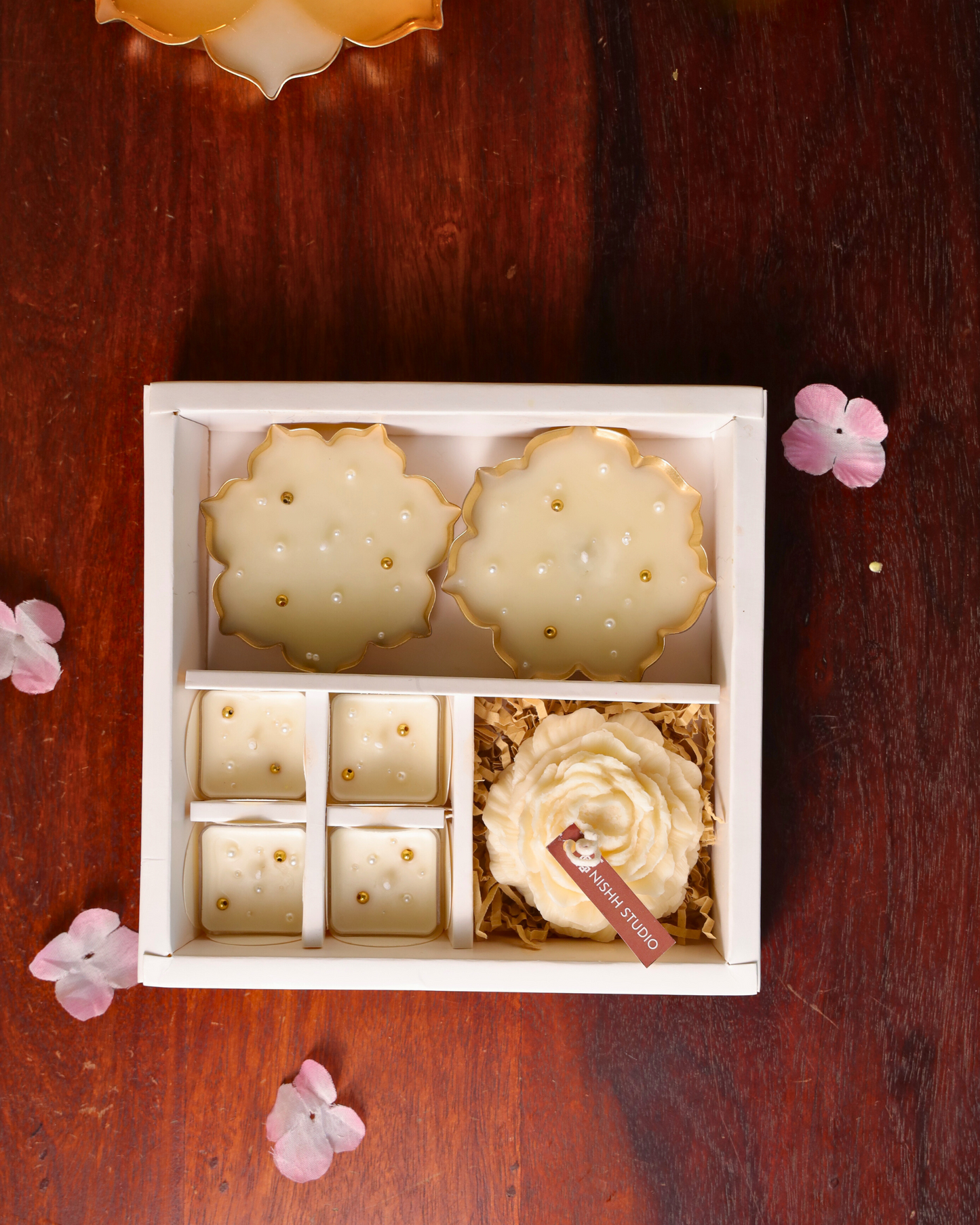 Handcrafted Peony Candle with Very Vanilla fragrance from Mukta Gift Hamper. 
