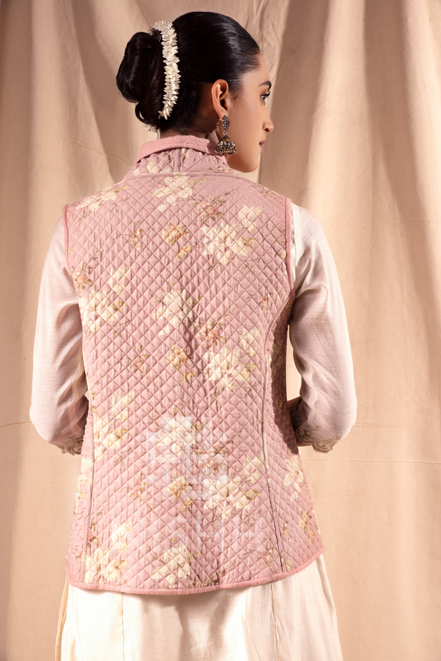 Modal silk printed reversible quilted vest – back design